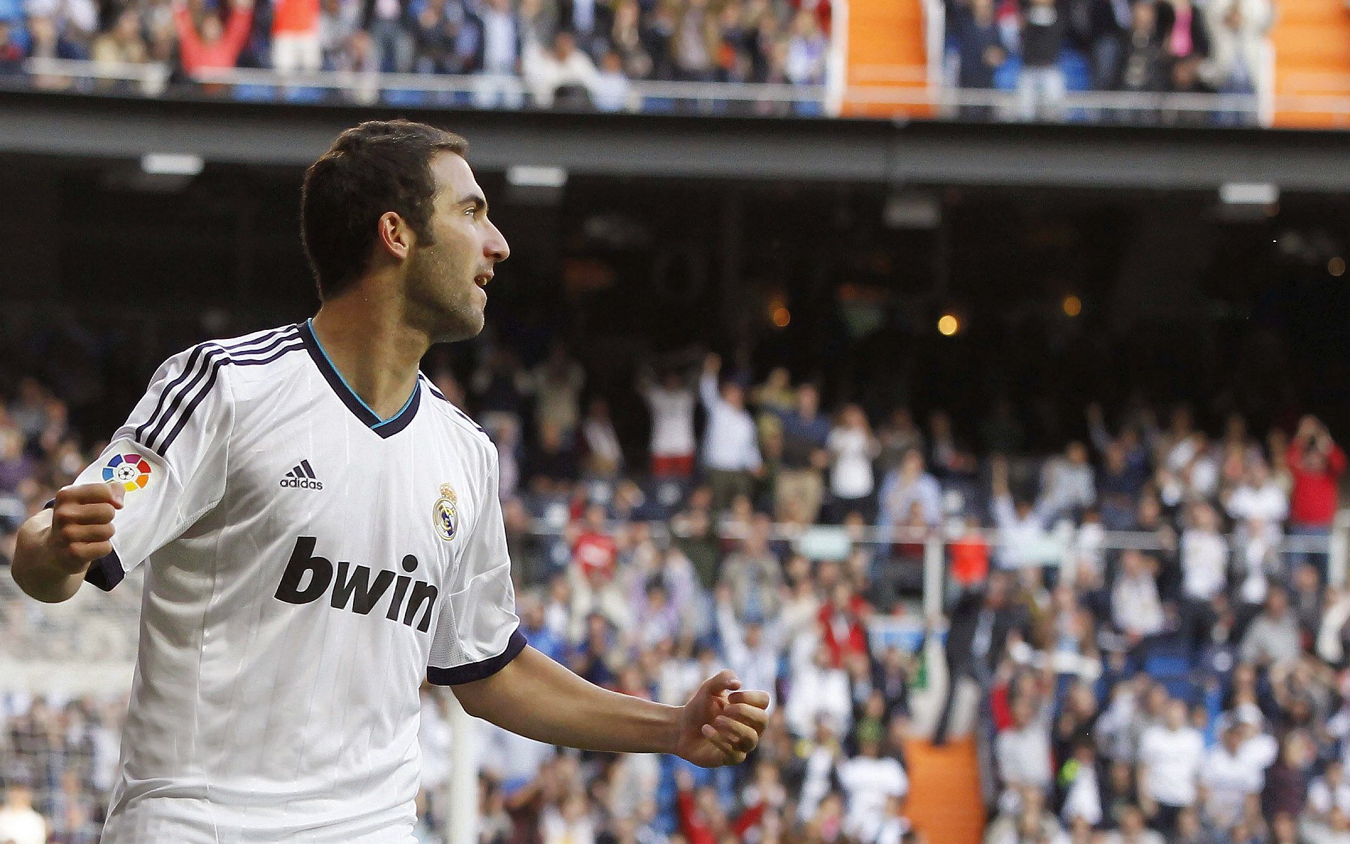 林丹观赛评论语出惊人引网友热议，林丹比赛视频汇总大全